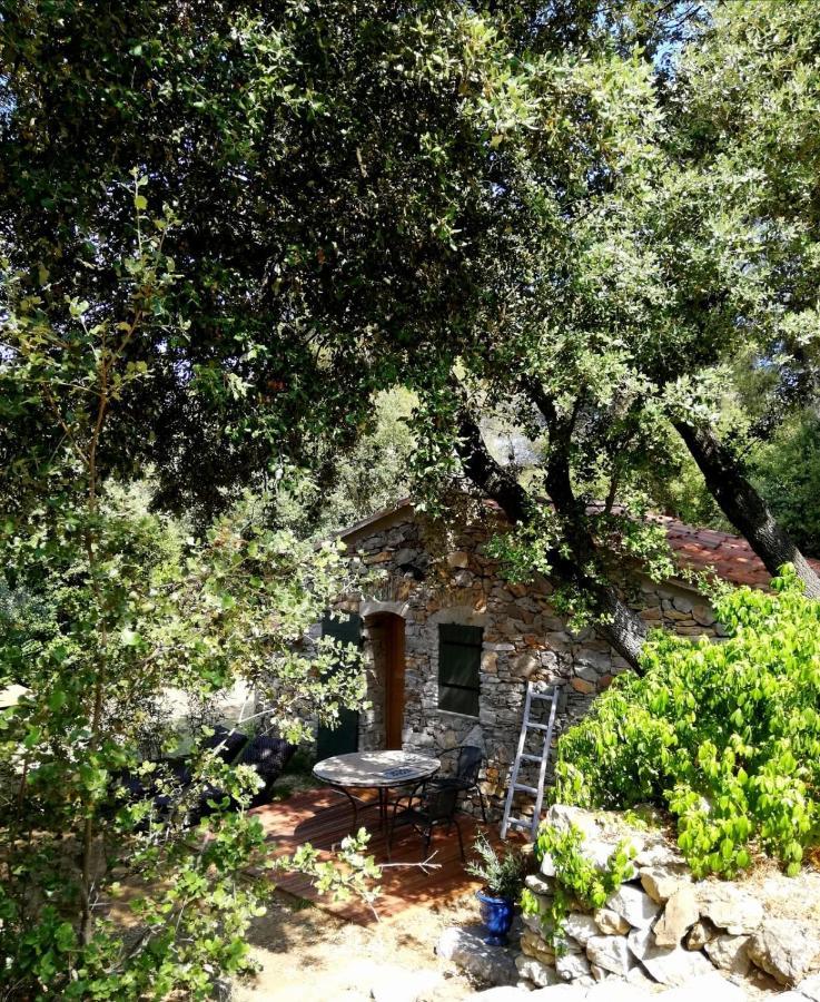 Hotel Les Cabanons Sainte Victoire Exterior foto